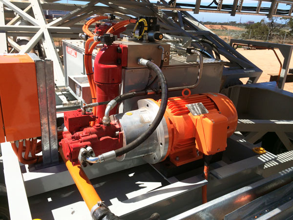 HYDAC designs, supplies and instals a hydraulic power unit and cylinders for the iron ore radial stacker