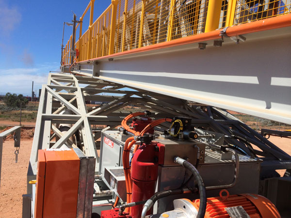 HYDAC designs, supplies and instals a hydraulic power unit and cylinders for the iron ore radial stacker