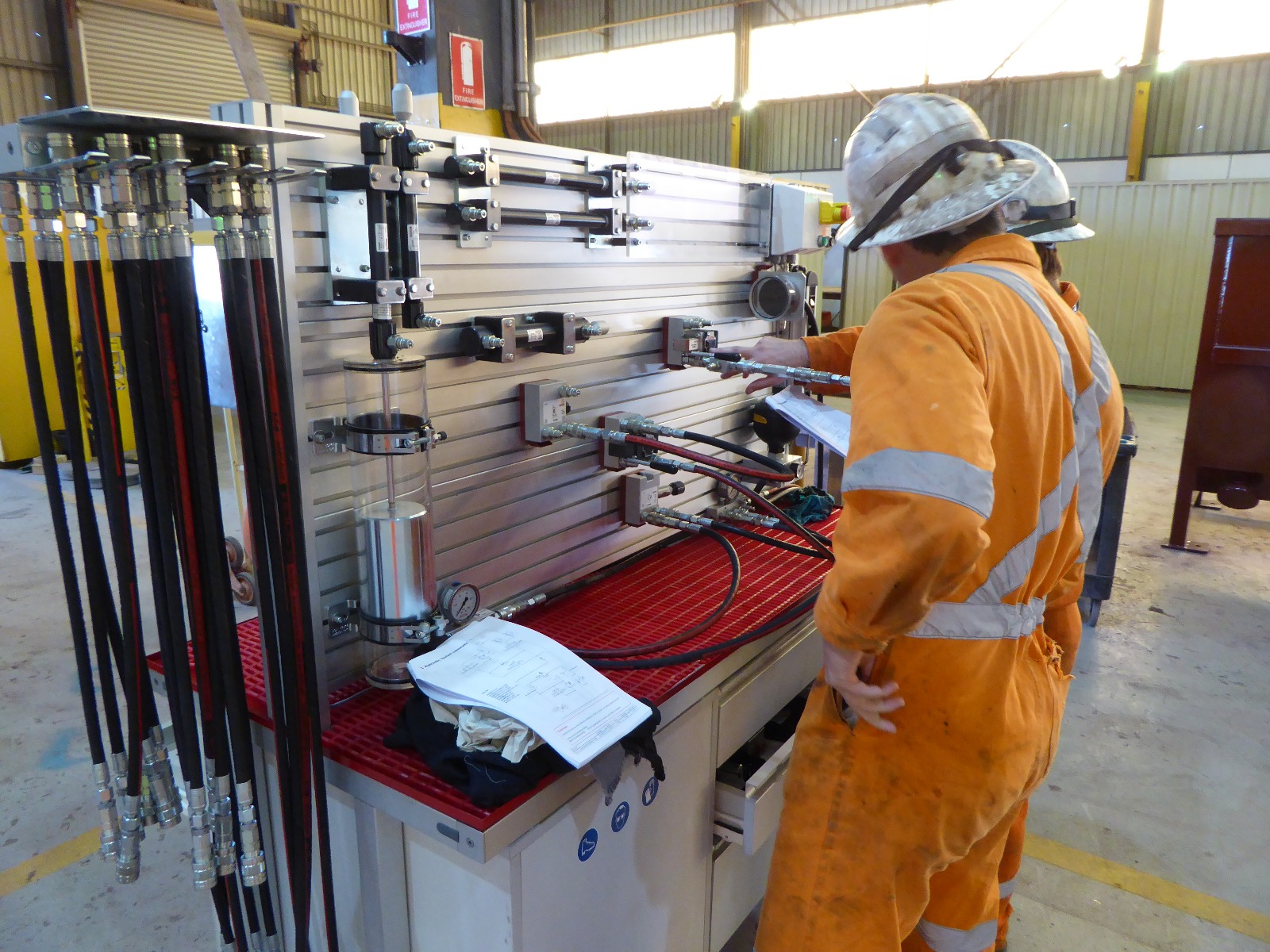 A hydraulics, automation and control learning and training hub | HYDAC ...